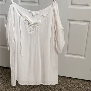 Tank top with hanging shoulder sleeves